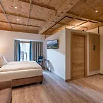 여관 Alpen Glueck Unterm Rain Garni 4*