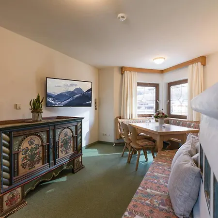 Alpen Glück Unterm Rain Garni, Self Check-in 4*