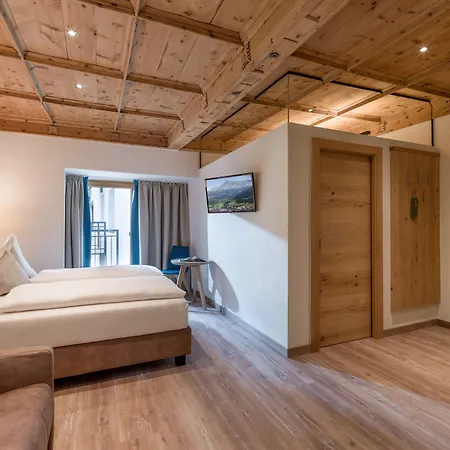 Мини-отель Alpen Glueck Unterm Rain Garni 4*