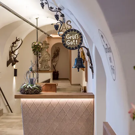 Alpen Glueck Unterm Rain Garni