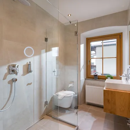 Alpen Glueck Unterm Rain Garni