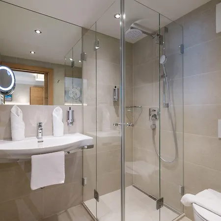 Alpen Glueck Unterm Rain Garni