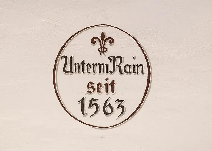 Värdshus Alpen Glueck Unterm Rain Garni