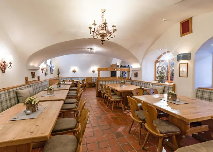 Alpen Glueck Unterm Rain Garni Värdshus