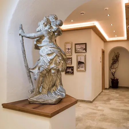 Alpen Glueck Unterm Rain Garni 4*