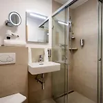 Alpen Glueck Unterm Rain Garni 宾馆 4*